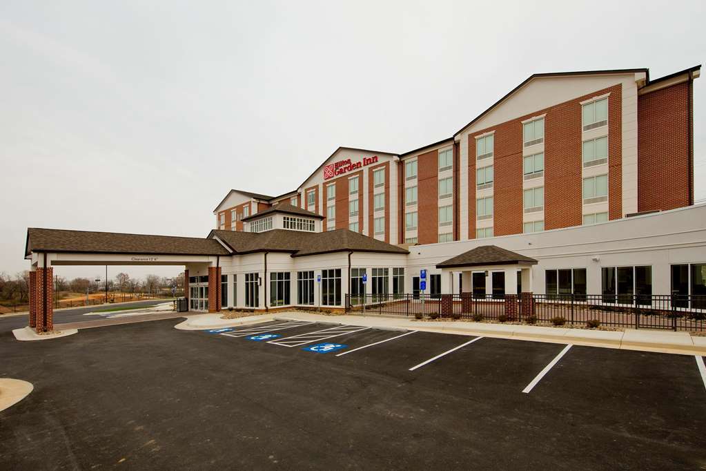 Hilton Garden Inn Martinsburg Exterior photo